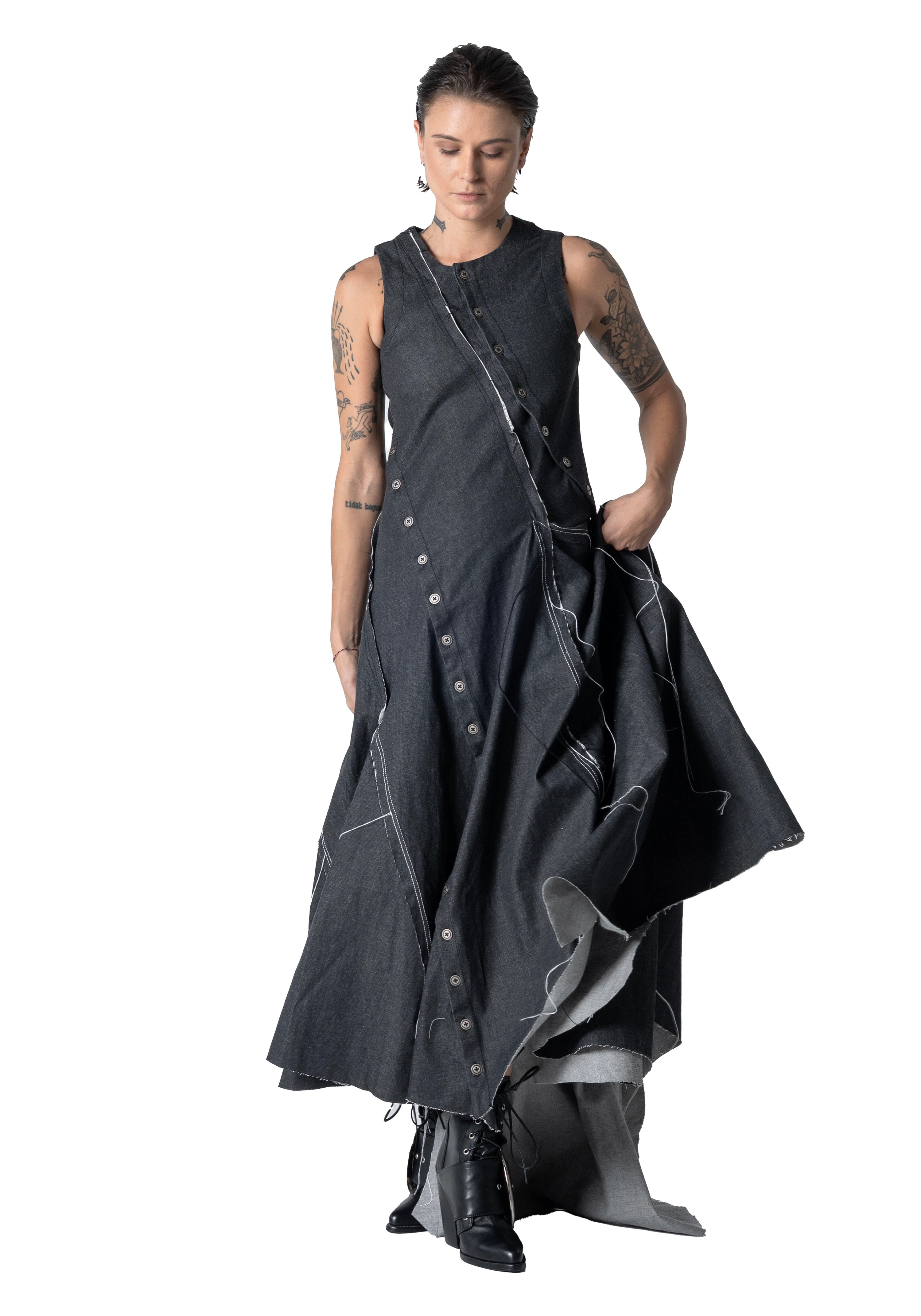 Akabe Dress