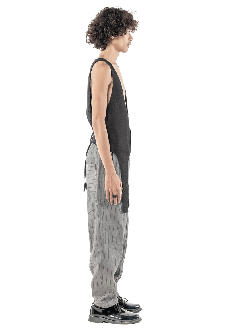 Hallar Vest