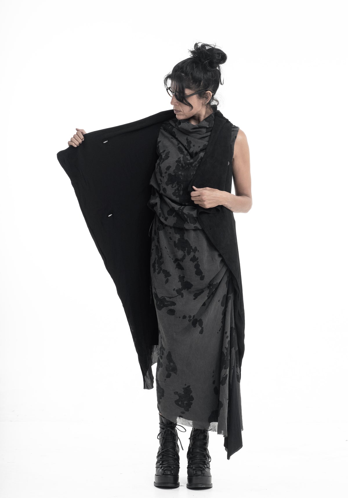 Hold Me Vest Leather Long