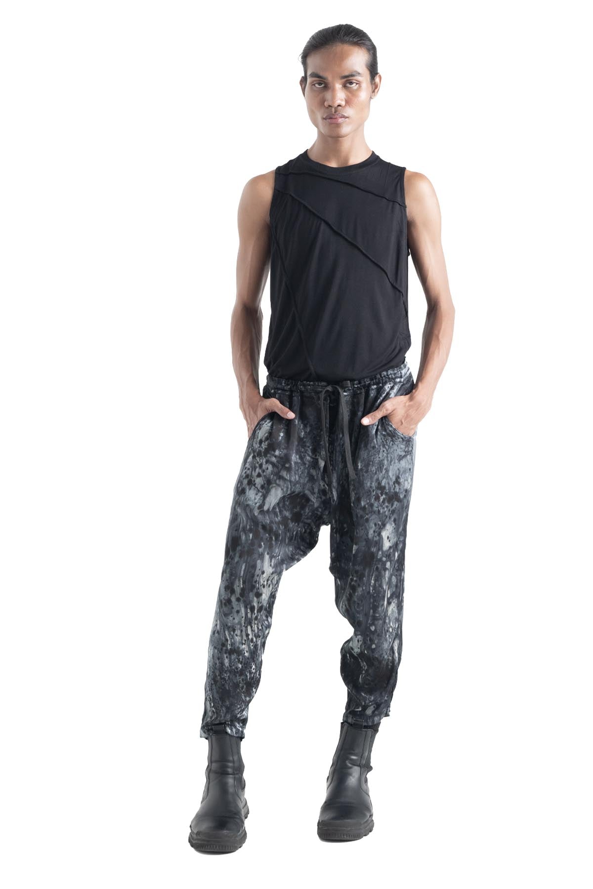 Kay Pants Noda Hitam