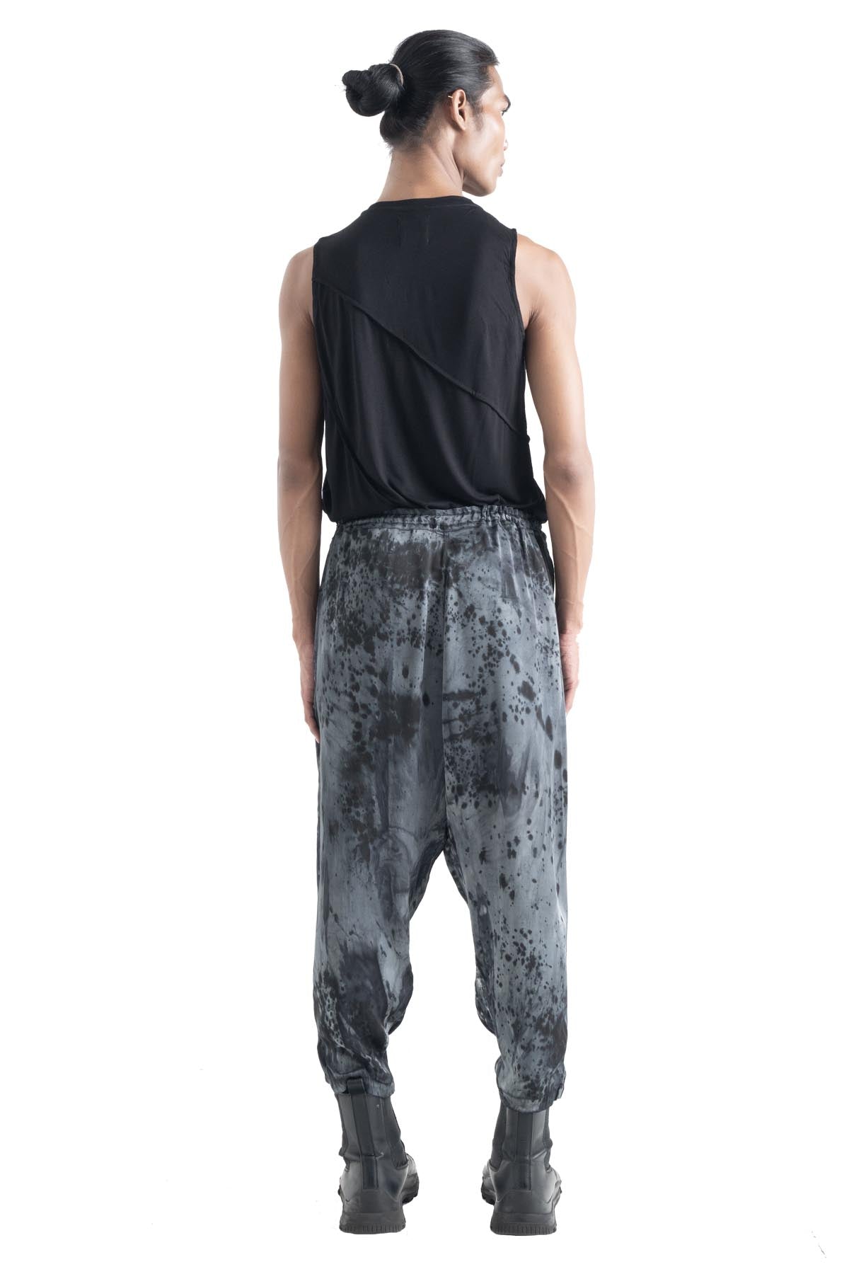 Kay Pants Noda Hitam